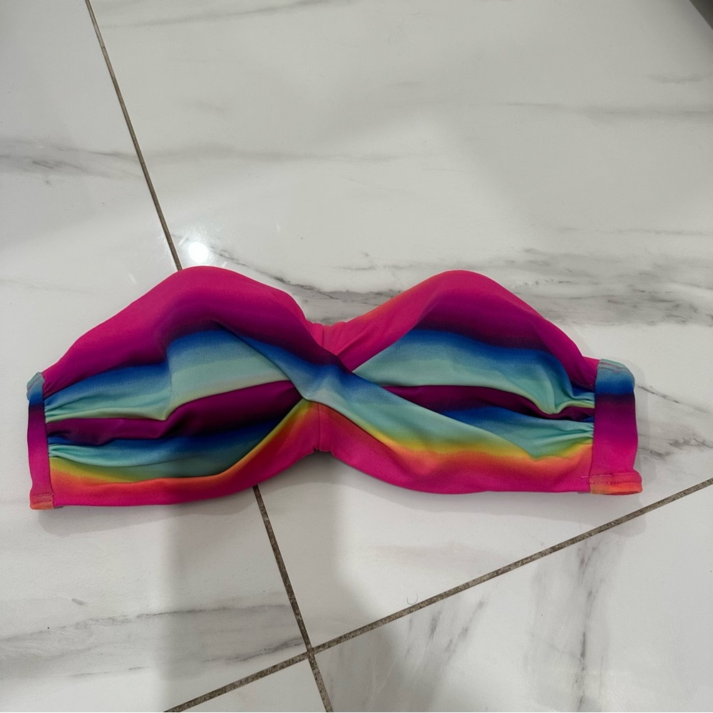 Victoria’s Secret bandeau bikini 36C